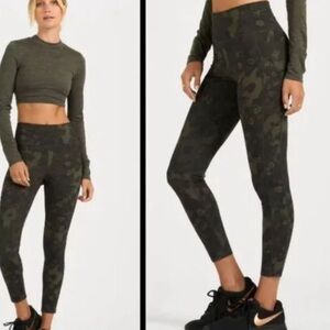 Camo leggings